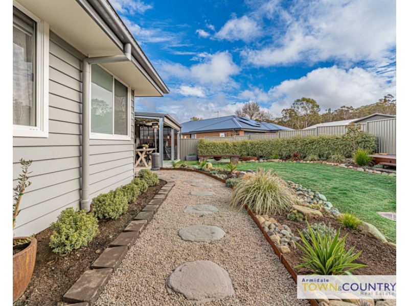 16 Ailsa Crescent, Armidale NSW 2350
