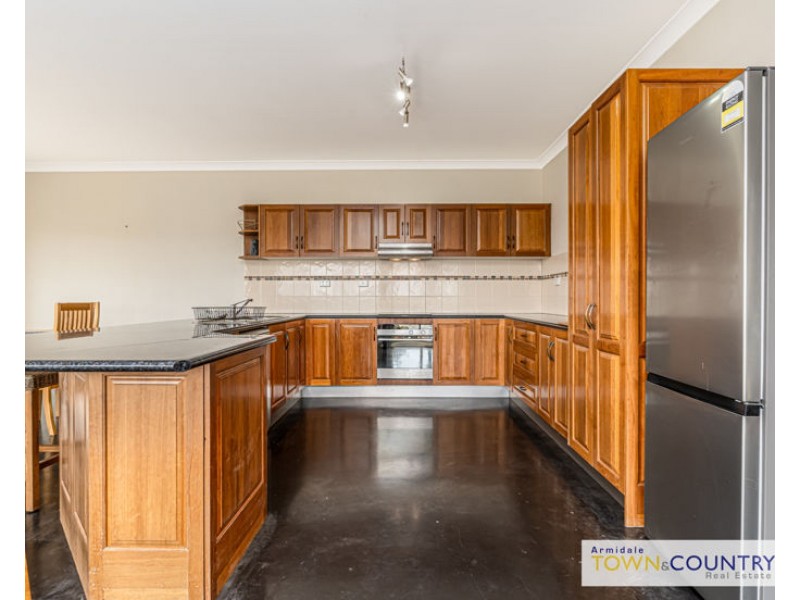 4 Amber close, Armidale NSW 2350