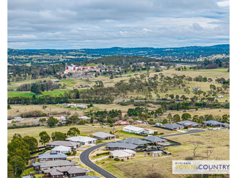 4 Amber close, Armidale NSW 2350