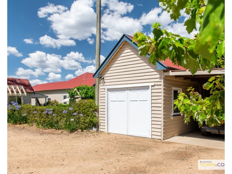 62 Mundays Lane, Armidale NSW 2350