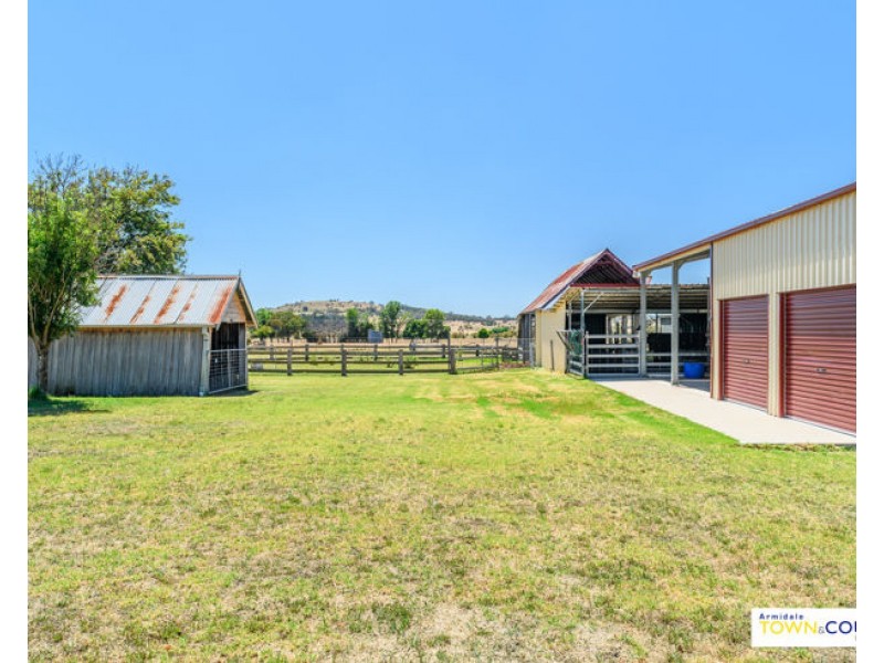 62 Mundays Lane, Armidale NSW 2350