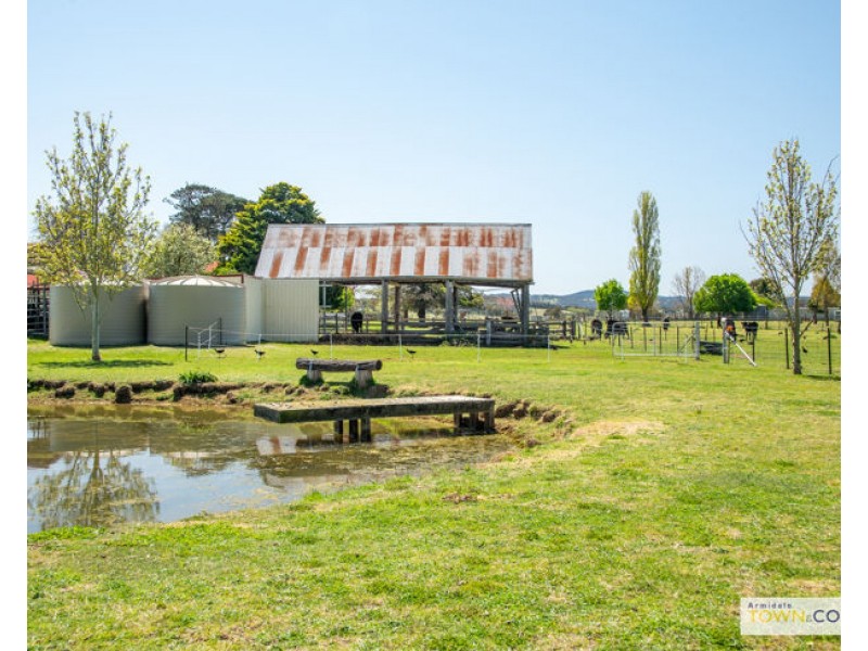 62 Mundays Lane, Armidale NSW 2350