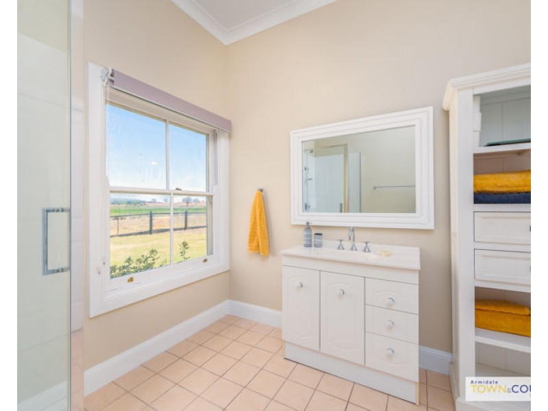 62 Mundays Lane, Armidale NSW 2350