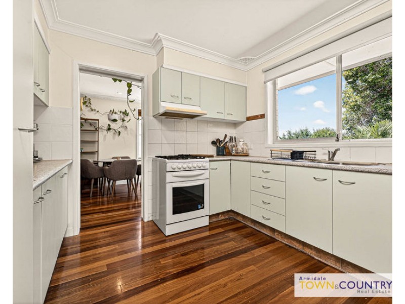 9 Laurence Avenue, Armidale NSW 2350