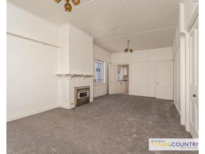 211 Brown Street, Armidale NSW 2350