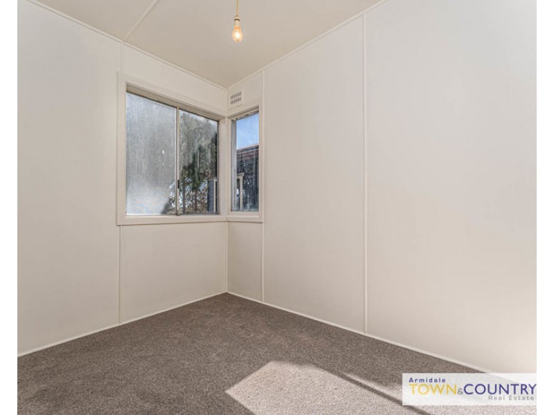 211 Brown Street, Armidale NSW 2350