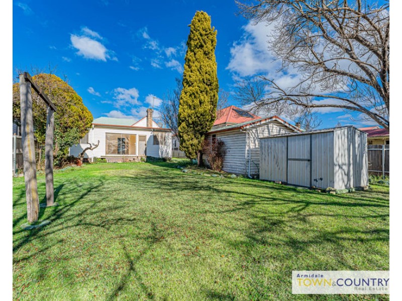 211 Brown Street, Armidale NSW 2350