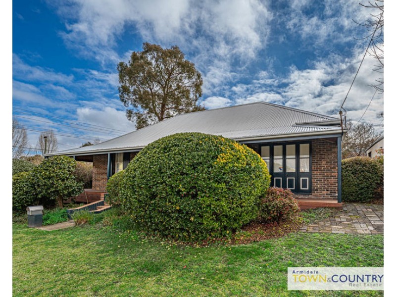 187 Kirkwood Street, Armidale NSW 2350