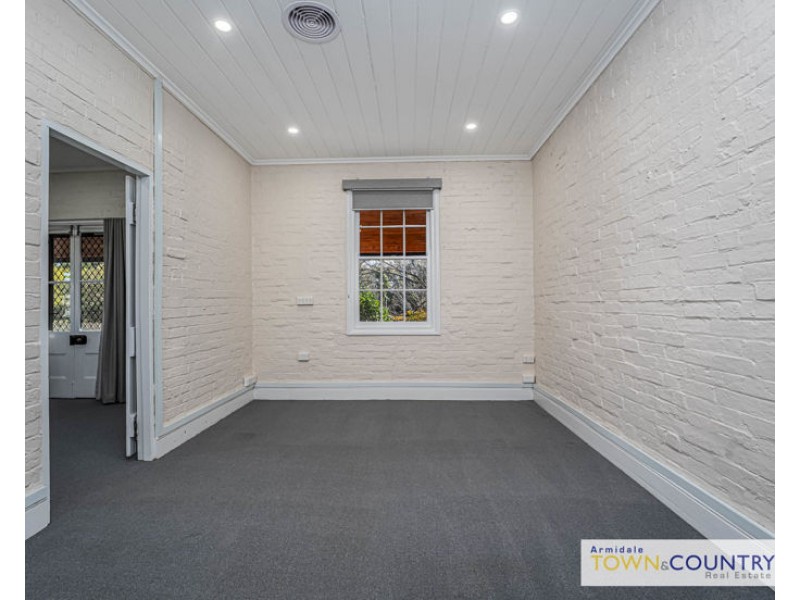 187 Kirkwood Street, Armidale NSW 2350