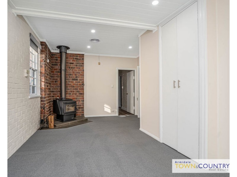 187 Kirkwood Street, Armidale NSW 2350