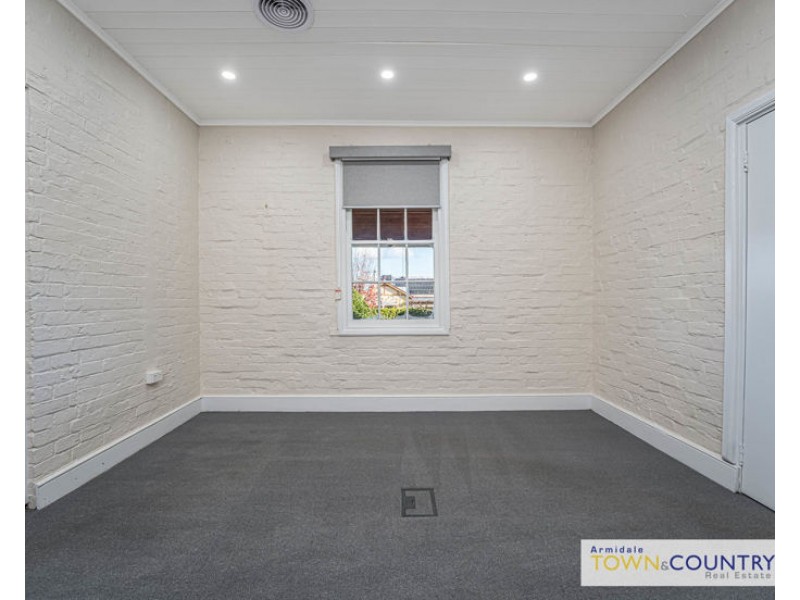 187 Kirkwood Street, Armidale NSW 2350