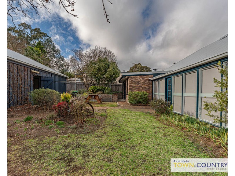 187 Kirkwood Street, Armidale NSW 2350