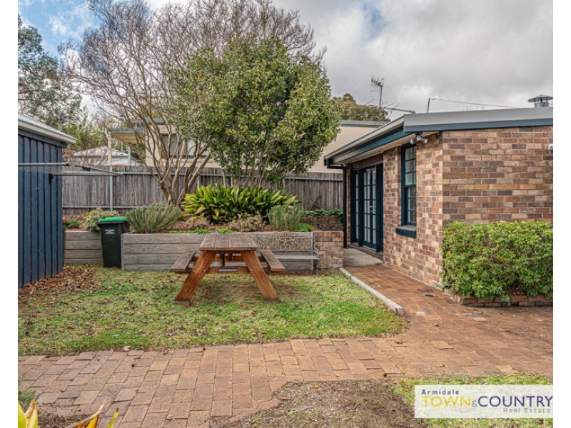 187 Kirkwood Street, Armidale NSW 2350