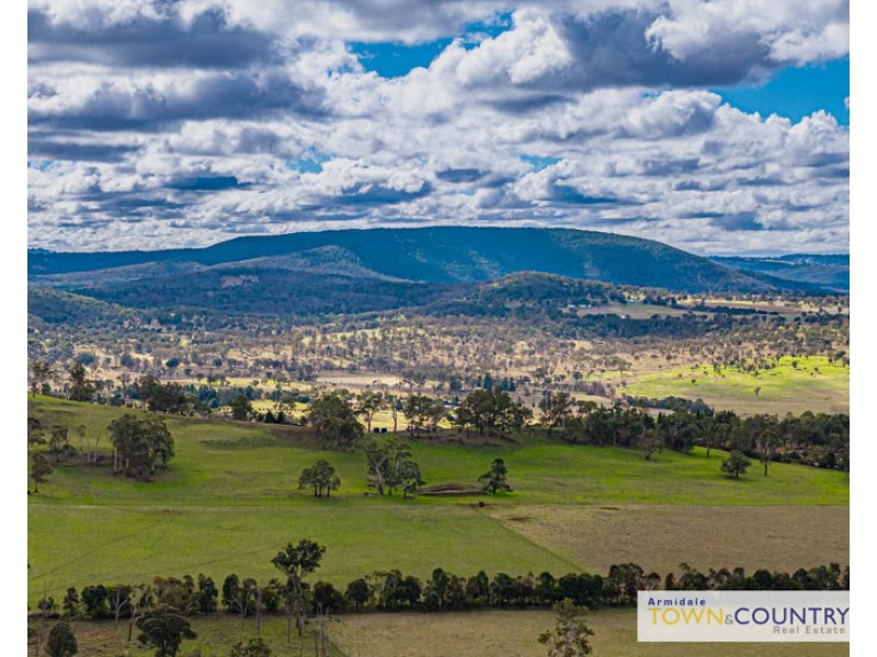 48 Hitchcock Lane, Armidale NSW 2350