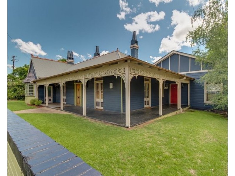 4/136 Allingham st, Armidale NSW 2350