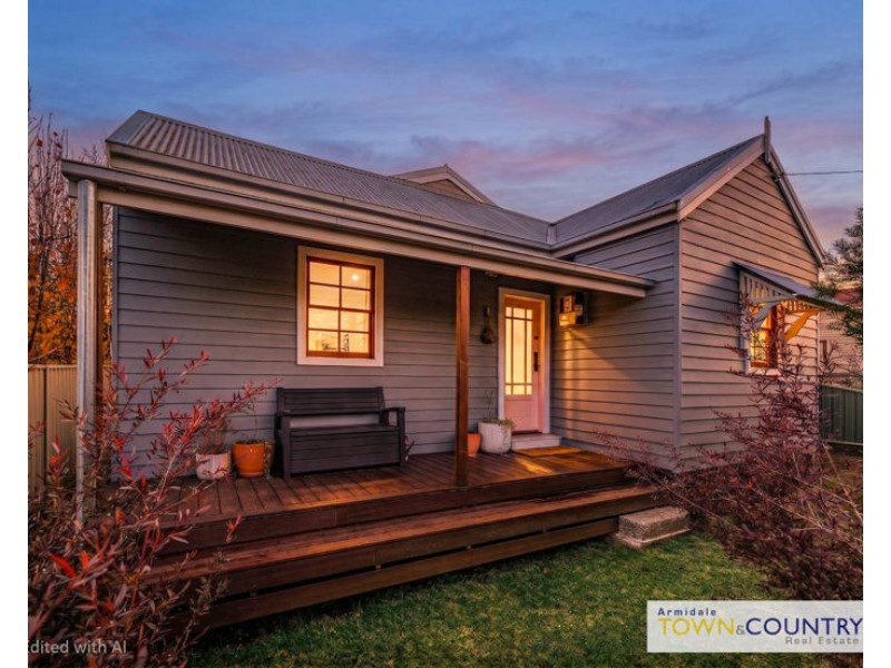 131 Taylor Street, Armidale NSW 2350