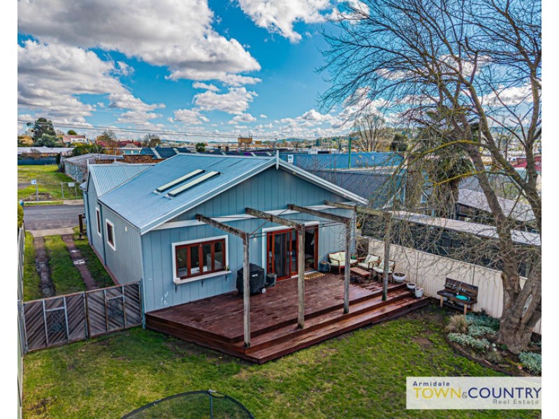 131 Taylor Street, Armidale NSW 2350