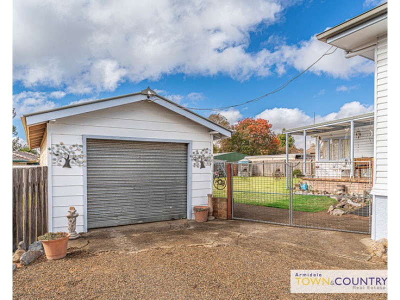 207 Kennedy Street, Armidale NSW 2350
