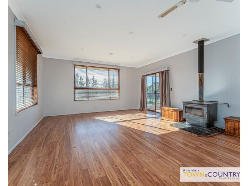 144 Mundays Lane, Armidale NSW 2350