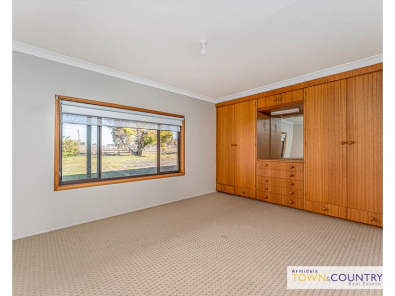 144 Mundays Lane, Armidale NSW 2350