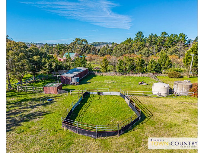 144 Mundays Lane, Armidale NSW 2350