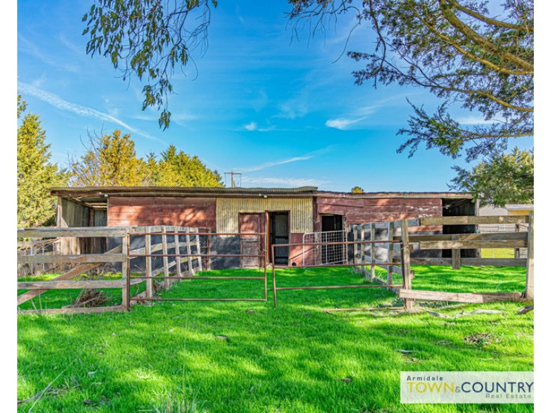 144 Mundays Lane, Armidale NSW 2350