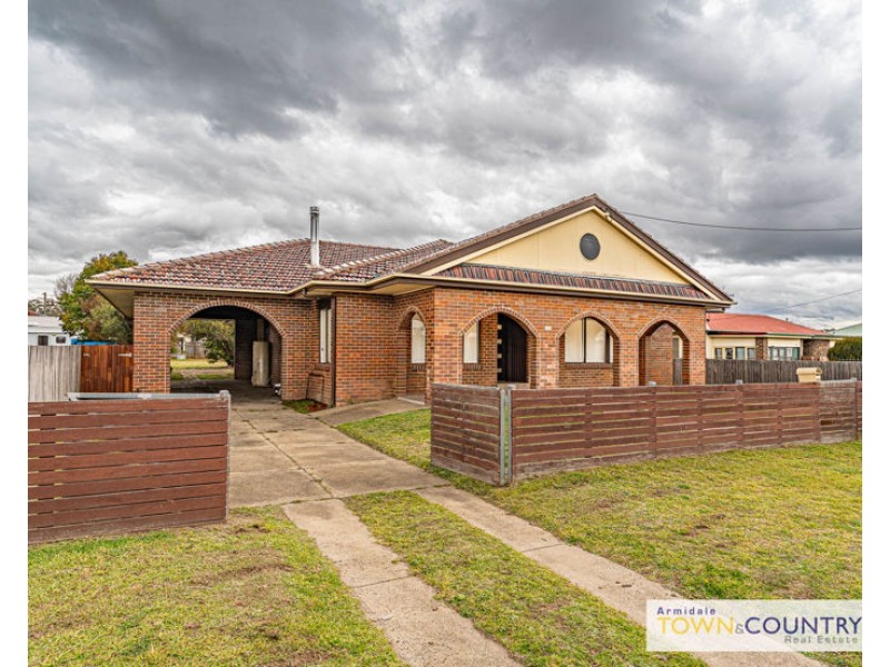 42 Mossman Street, Armidale NSW 2350