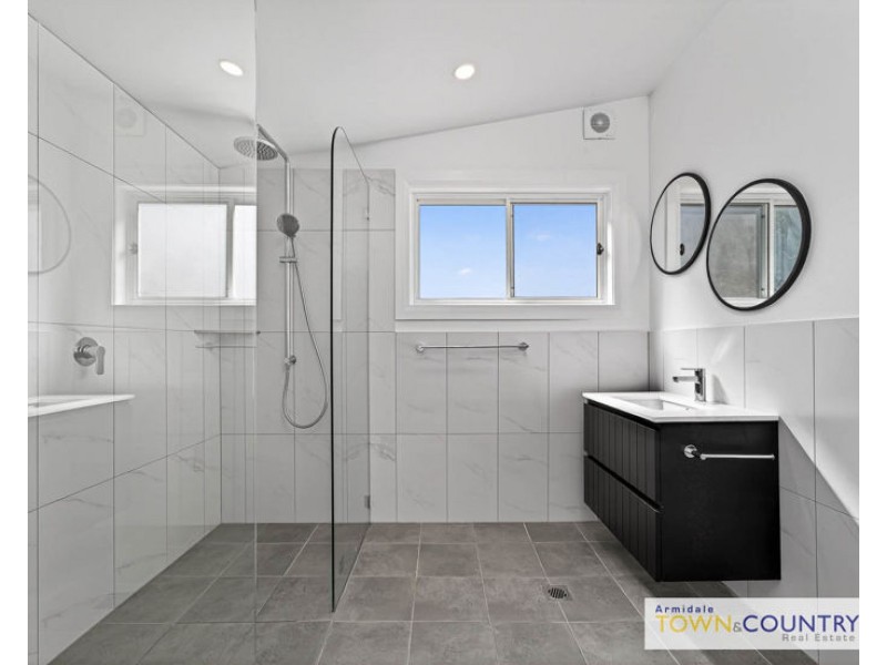 110 Niagara Street, Armidale NSW 2350