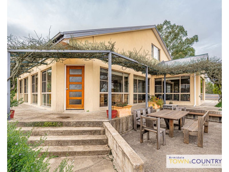4 Amber Close, Armidale NSW 2350
