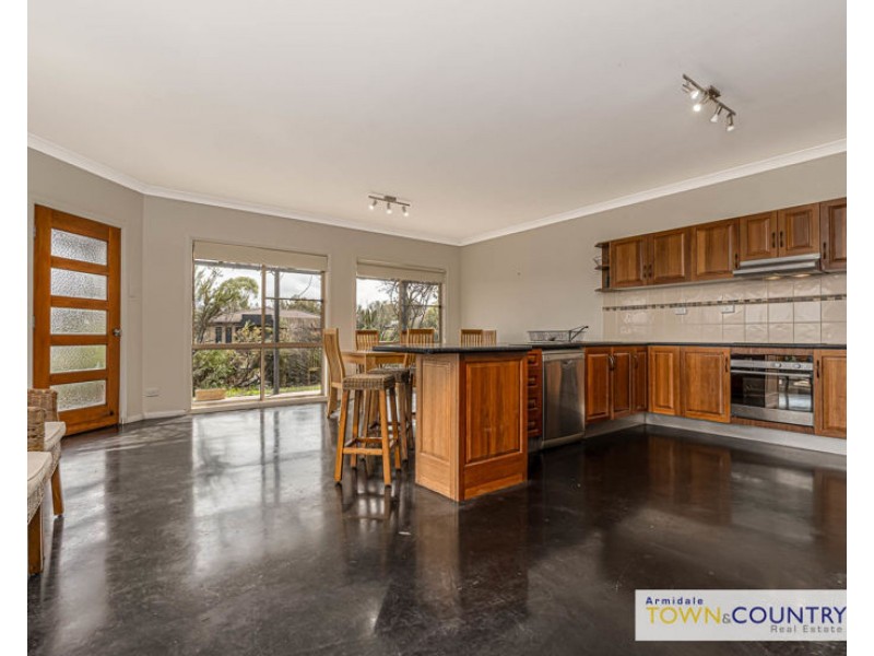 4 Amber Close, Armidale NSW 2350