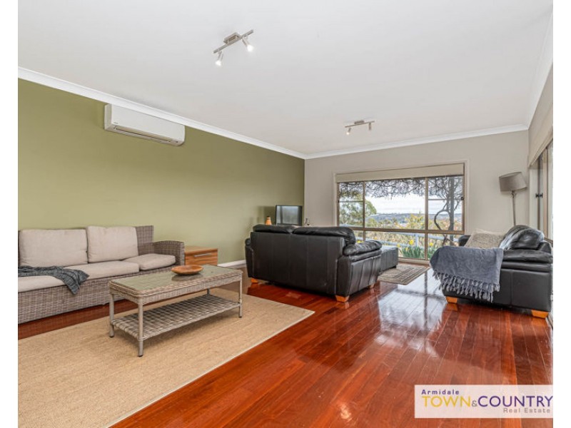 4 Amber Close, Armidale NSW 2350