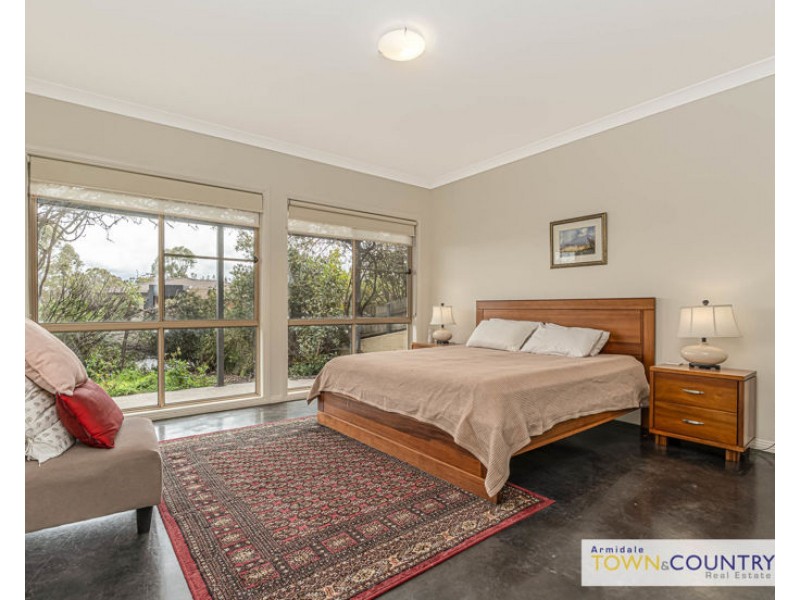 4 Amber Close, Armidale NSW 2350