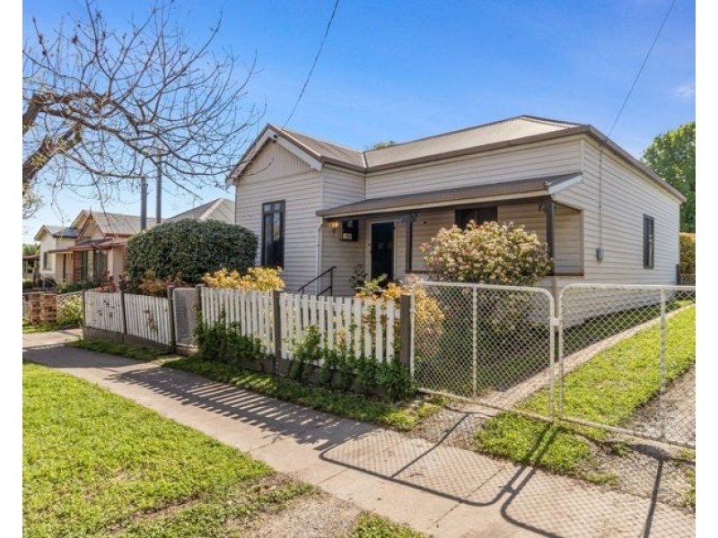 62 Marsh Street, Armidale NSW 2350
