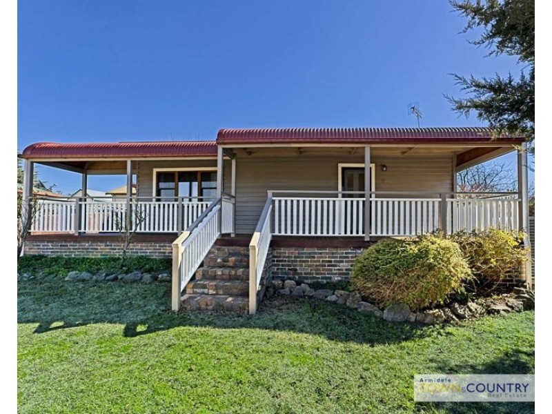 61 Maitland Street, Uralla NSW 2358