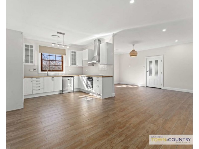 61 Maitland Street, Uralla NSW 2358