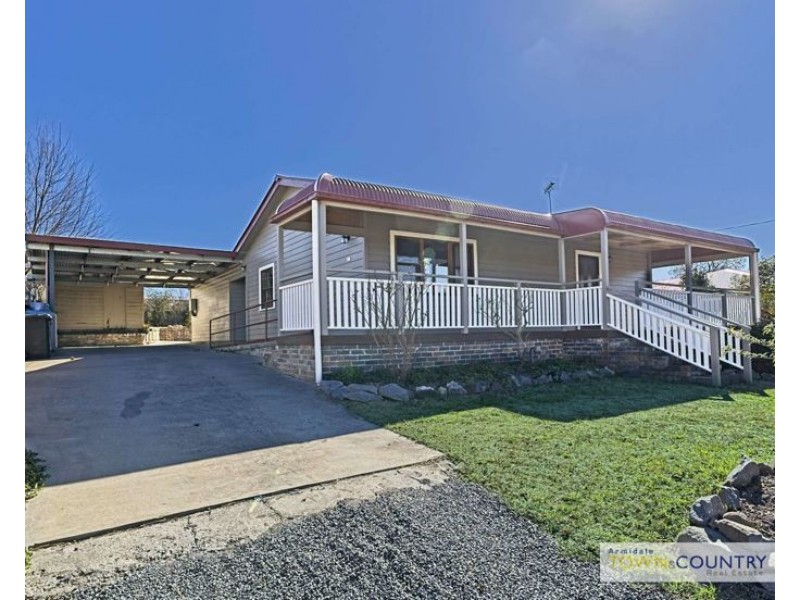 61 Maitland Street, Uralla NSW 2358