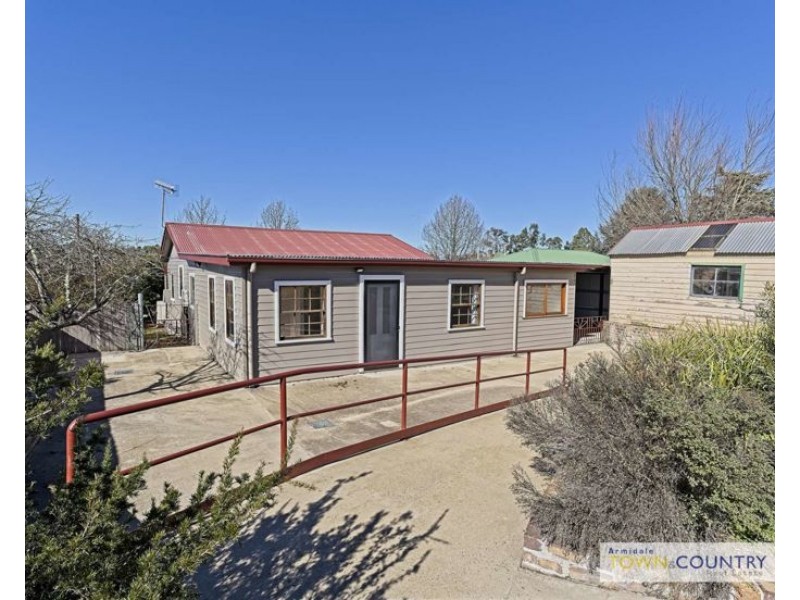 61 Maitland Street, Uralla NSW 2358