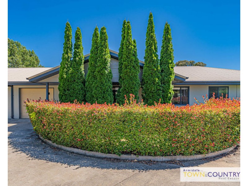 2/6 Grills Place, Armidale NSW 2350