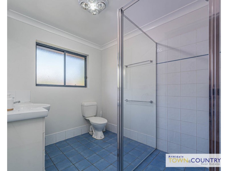2/6 Grills Place, Armidale NSW 2350