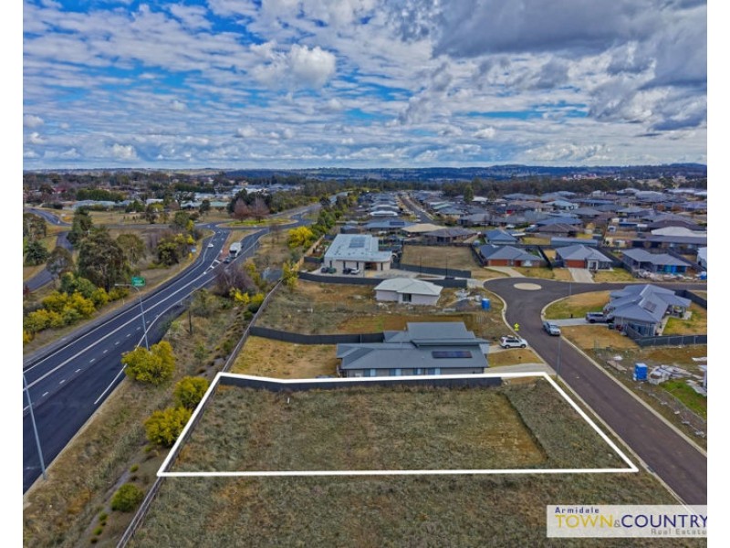 20 Colin Crescent, Armidale NSW 2350