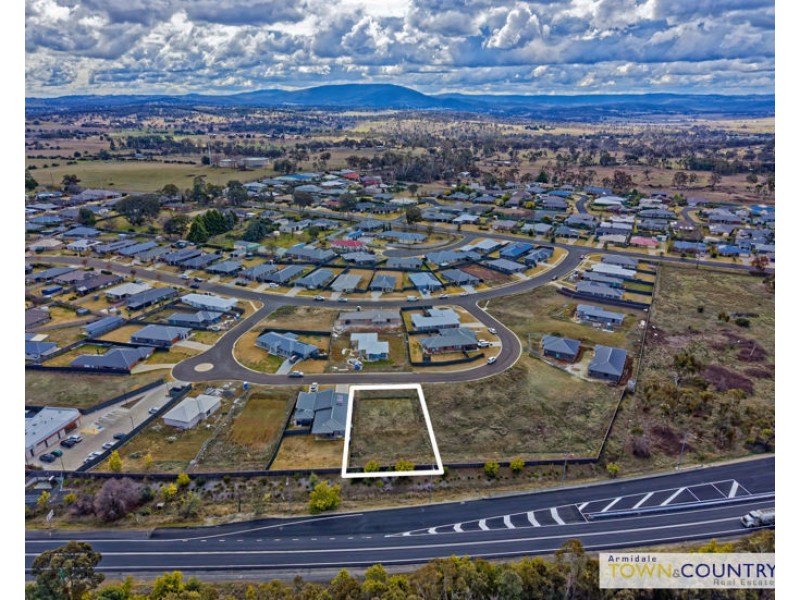 20 Colin Crescent, Armidale NSW 2350