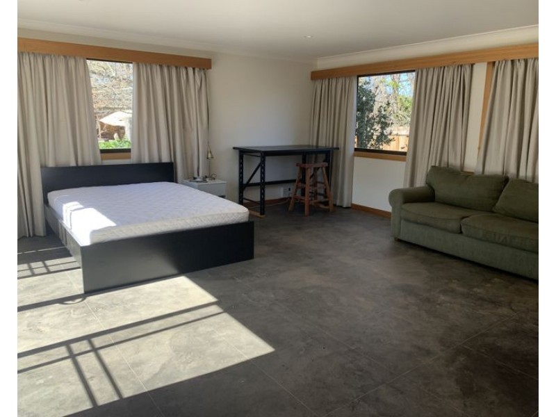 Room 1/15a Murray Avenue, Armidale NSW 2350