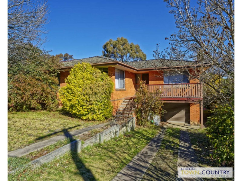 8 High Street, Armidale NSW 2350