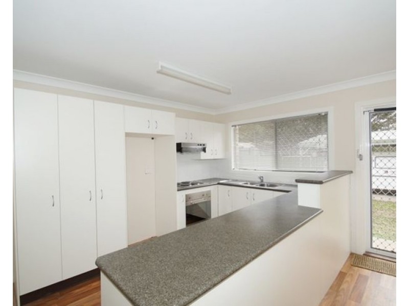 2/75 Queen Elizabeth Drive, Armidale NSW 2350