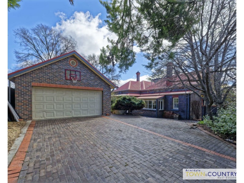 84 Brown Street, Armidale NSW 2350
