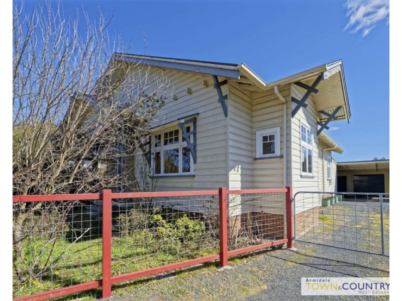 216 Canambe Street, Armidale NSW 2350