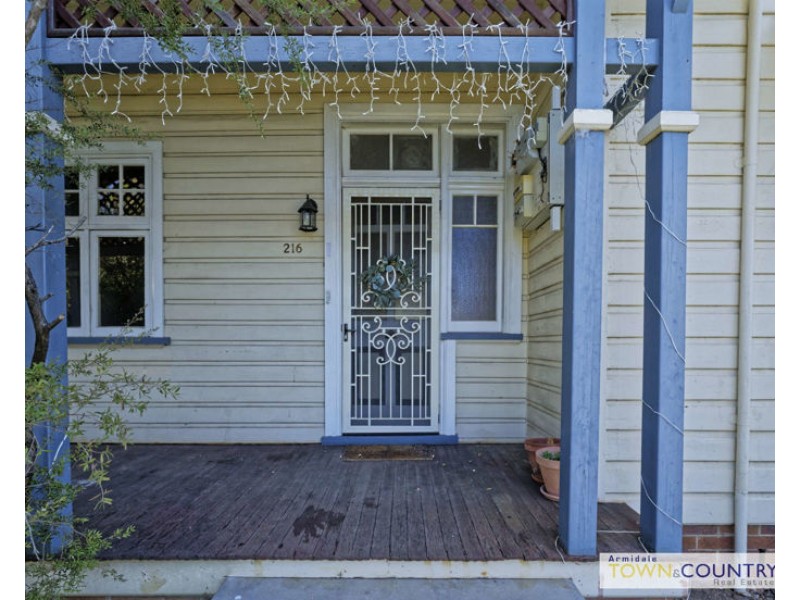 216 Canambe Street, Armidale NSW 2350