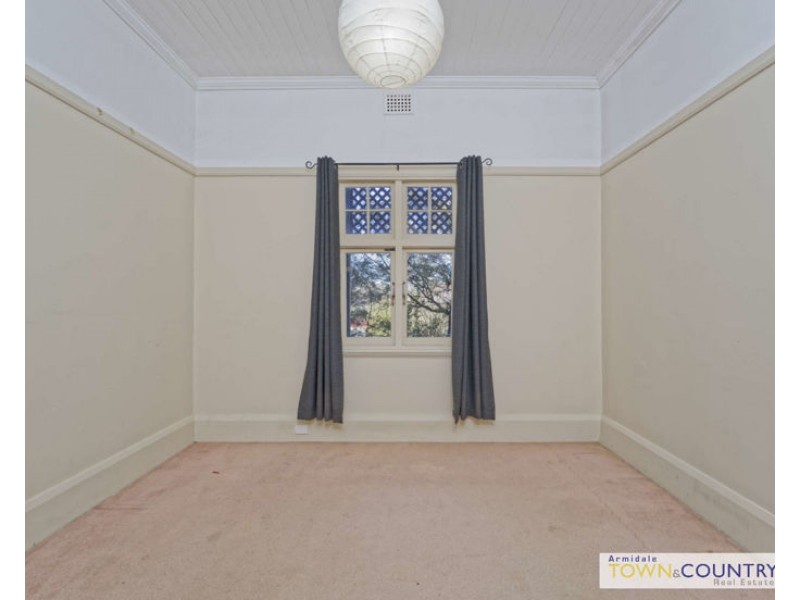 216 Canambe Street, Armidale NSW 2350