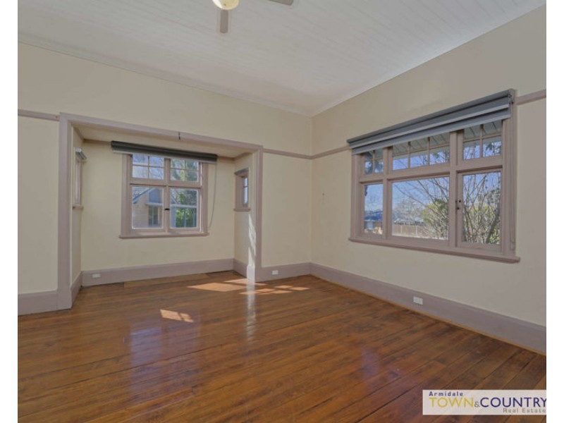 216 Canambe Street, Armidale NSW 2350