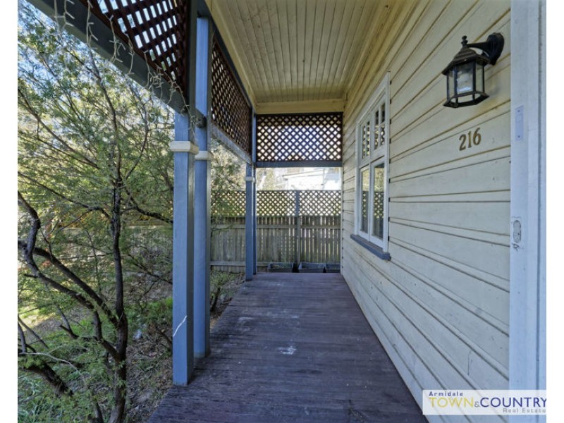 216 Canambe Street, Armidale NSW 2350